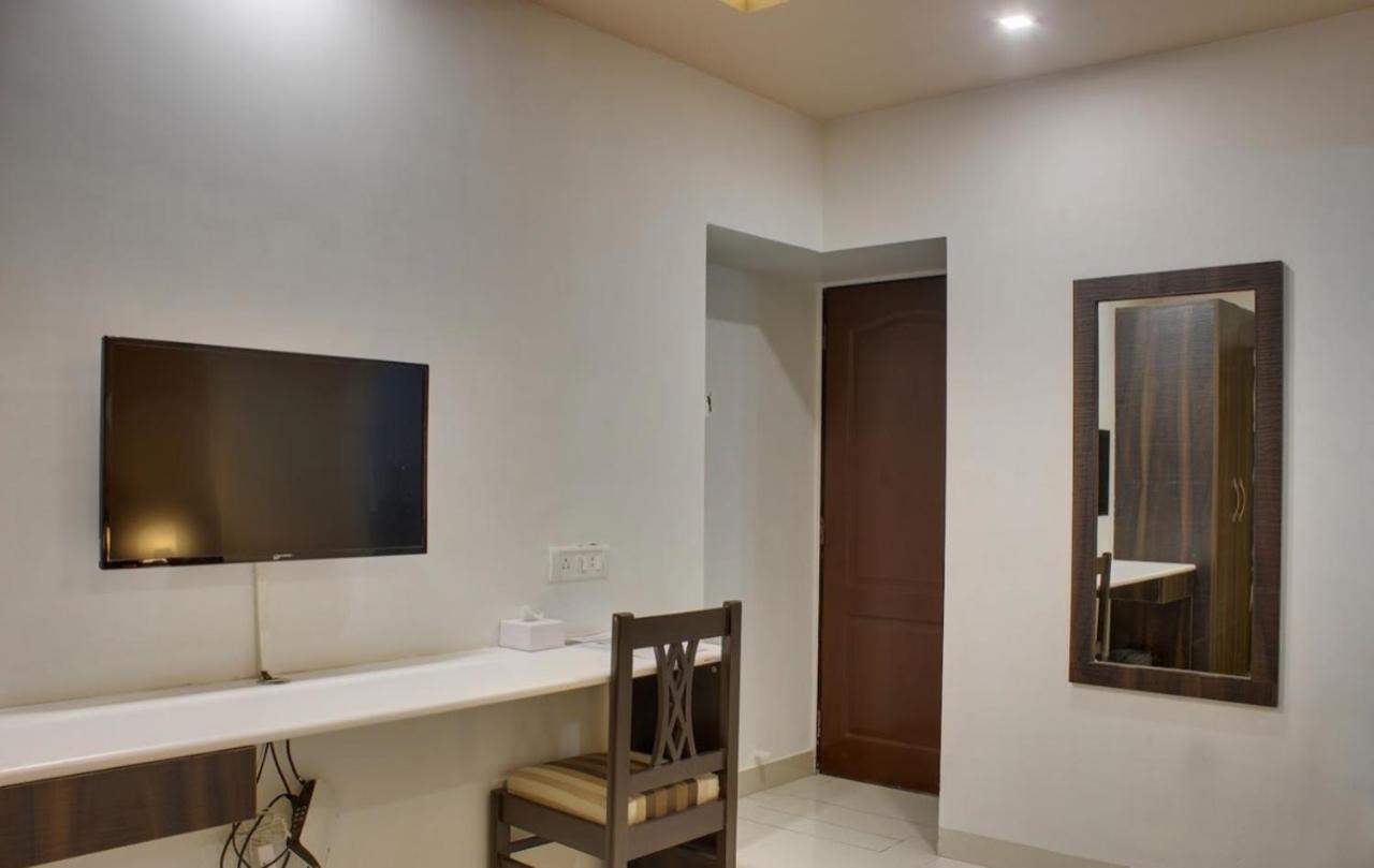 Hotel Galaxy Comforts Mumbai Ngoại thất bức ảnh